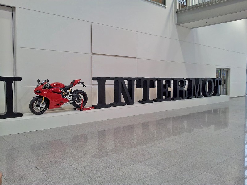 i-love-intermot