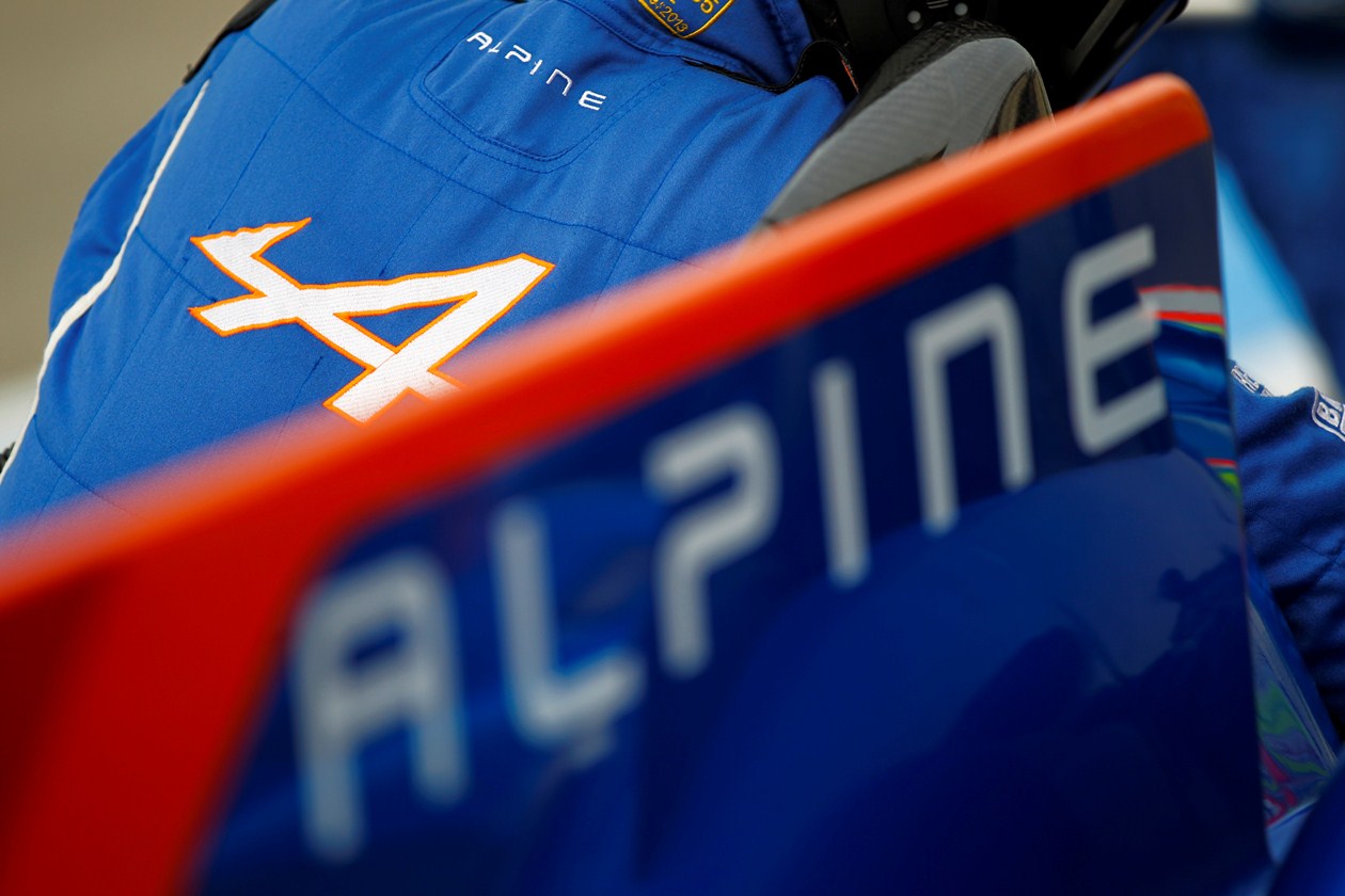 Alpine  A450 logo