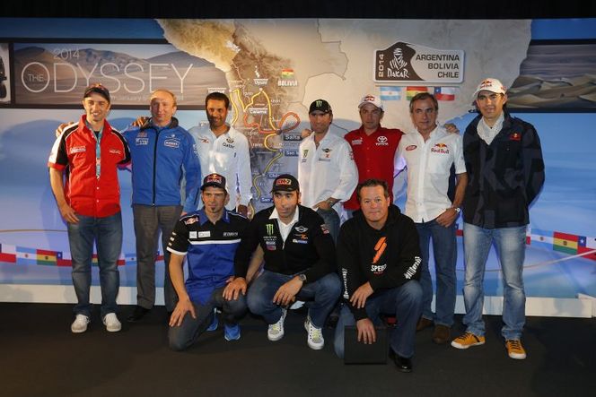 Dakar-2014-Carlos-Sainz-Nasser-Al-Attiyah-equipe-est-en-place