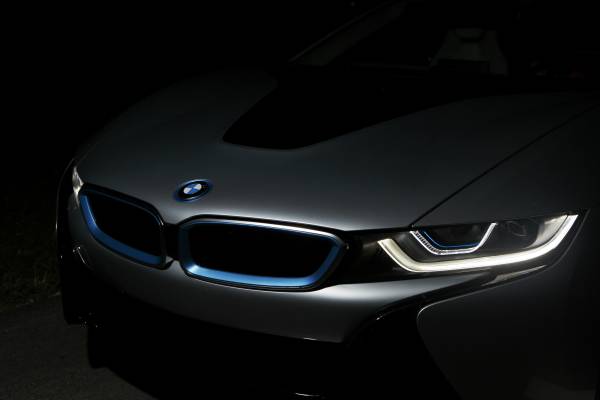 phares-au-laser-bmw-i8