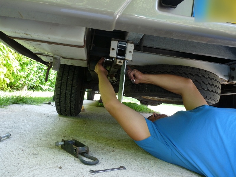 5 Erreurs à éviter en raccordant votre attache de remorques à la boule  d'attelage - Autotech