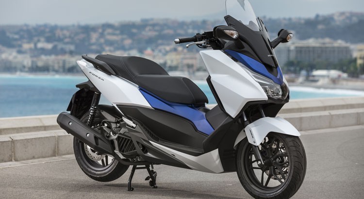 Honda Forza 125 Pour 2022 le scooter GT se modernise 