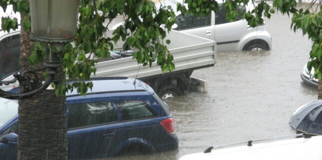 voiture qui a pris l'eau