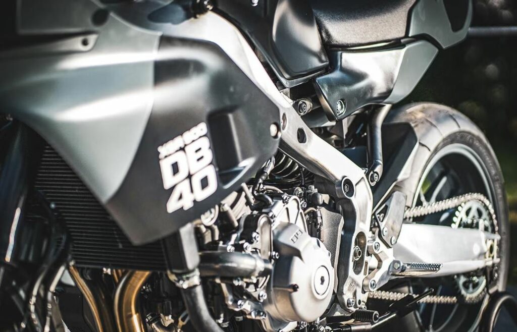 XSR900 DB40 vue moteur