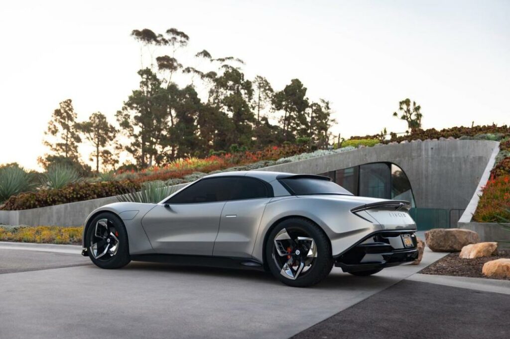 La Fisker Ronin avec son toit rigide rétractable